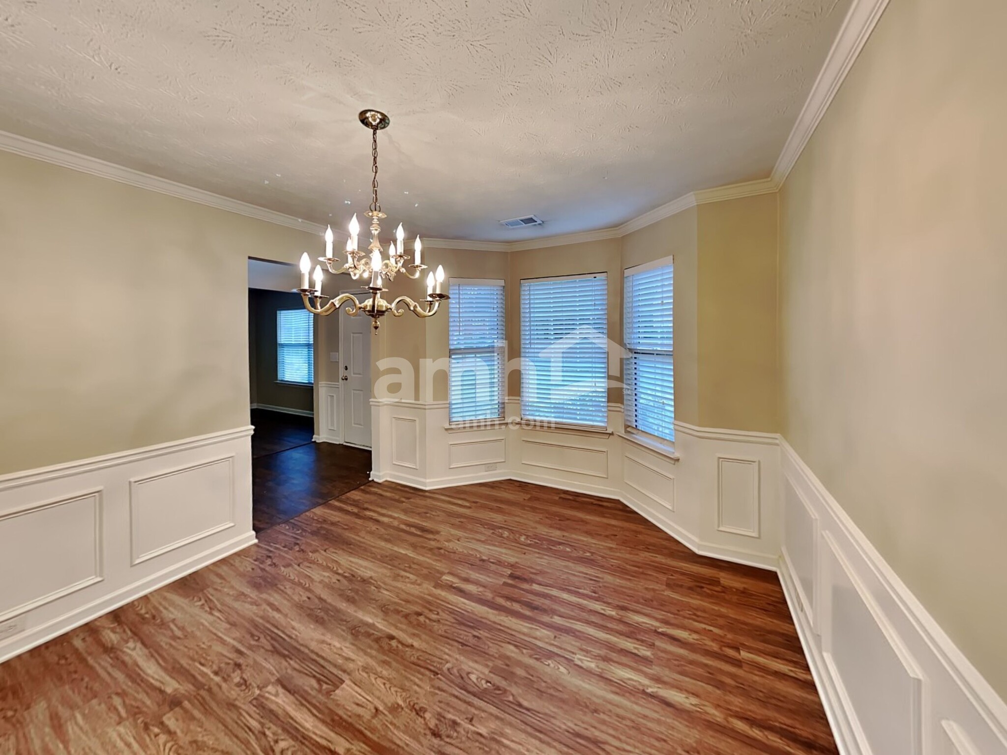 Building Photo - 1364 Lamont Dr SW