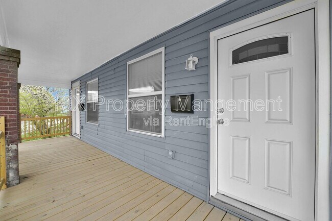 Building Photo - 1595 Cleveland Ave