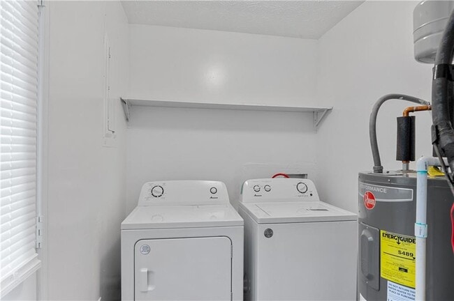 Building Photo - 125 Tanglewood Dr