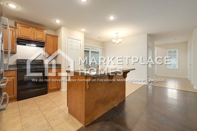 Building Photo - 4481 W Pecan St