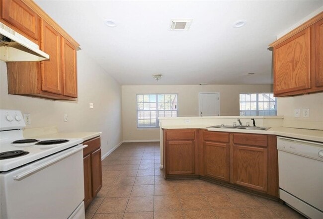 Building Photo - 11148 Opatrny Meadows Ln