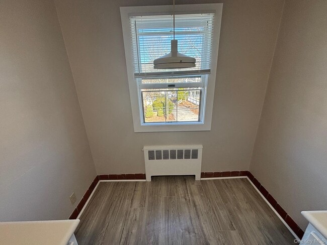 Building Photo - 580 Bedford Rd