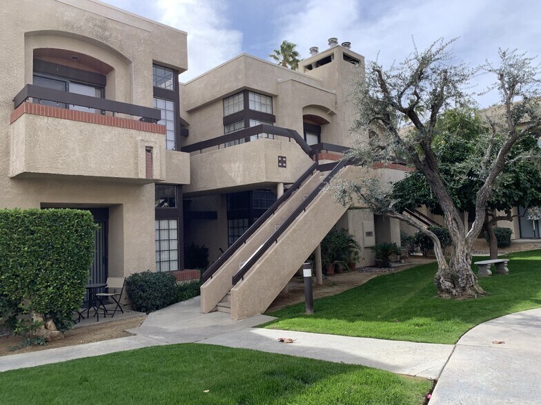Number #81 left - 2601 S Broadmoor Dr