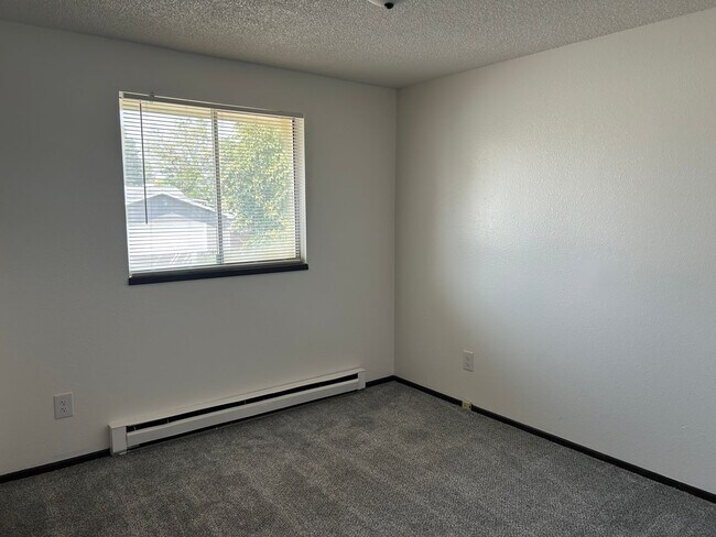 Building Photo - Fantastic Opportunity To Call This Wonderful Property Home!!!