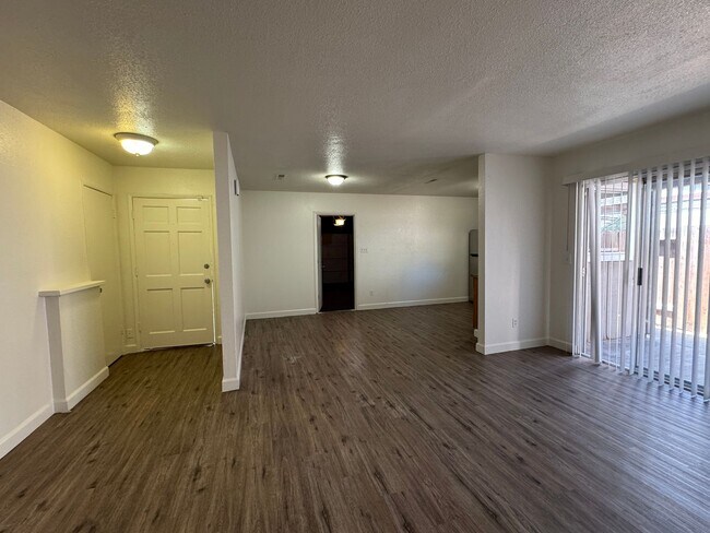Building Photo - 9022 Stacey Ct
