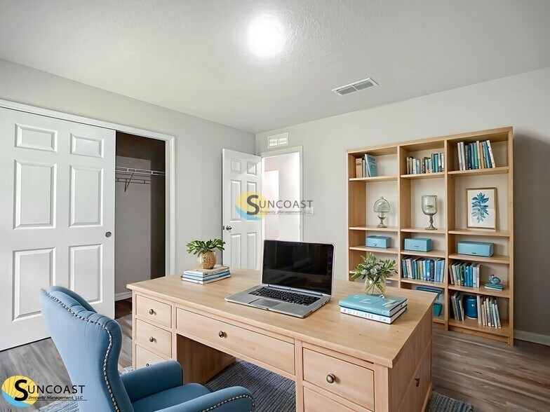 Building Photo - 22 Pine Hill Ln