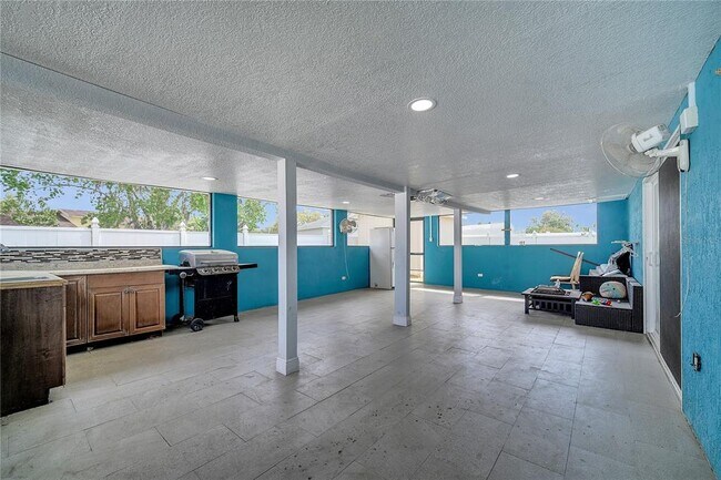 Building Photo - 639 Mesilla Dr
