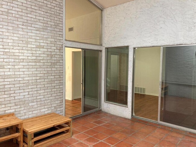 Building Photo - 2403 Dijon Dr