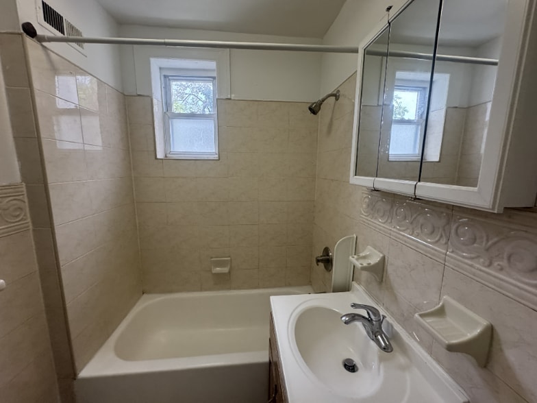 Building Photo - 745 Alabama Ave