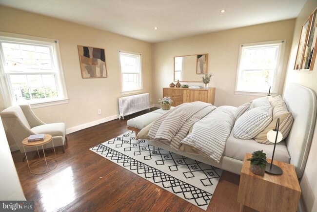 Building Photo - 8904 Flower Ave