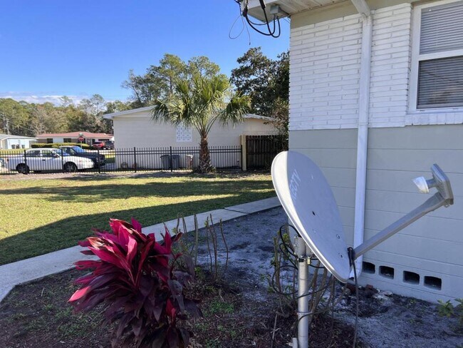 Building Photo - 2527 Emily Ln