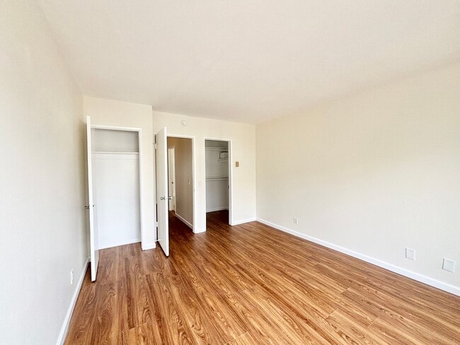 Building Photo - Surfside I | 2 Bedroom + 1.5 Bathroom with...