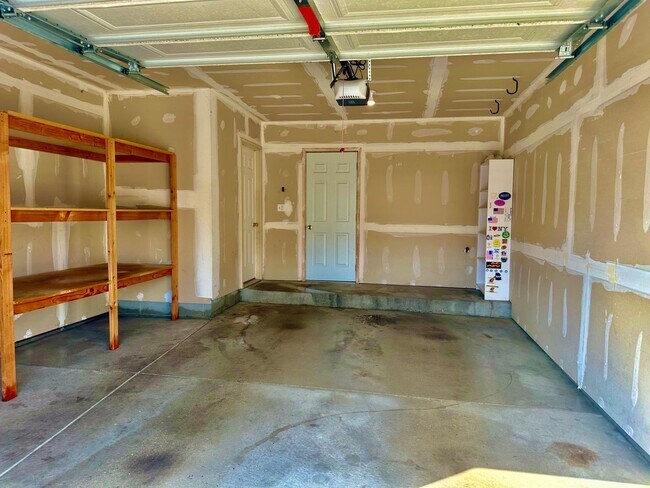 Building Photo - 13153 Canopy Dr