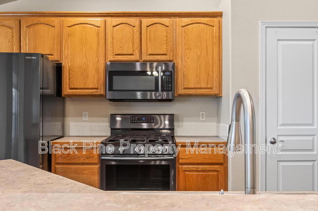 Building Photo - 4017 E Winterberry Dr