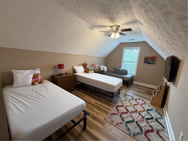 Building Photo - 115 Dairy Ct