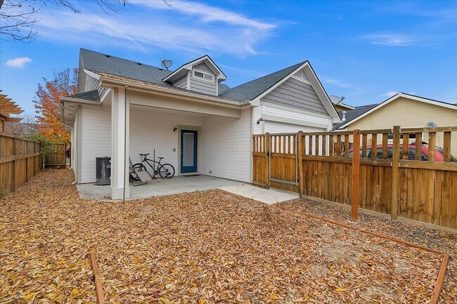 Building Photo - 12722 N 9th Ave