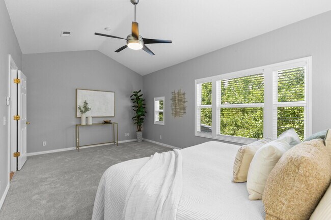 Building Photo - $3,350.00 - 2 Bedroom, 2.5 Bathroom Condo ...