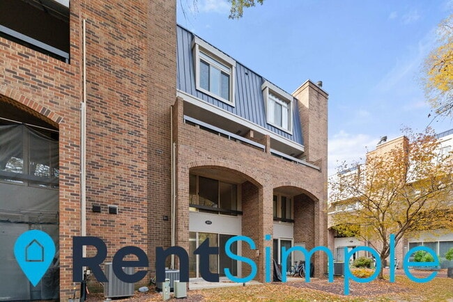 Building Photo - 1673 S Hayes St