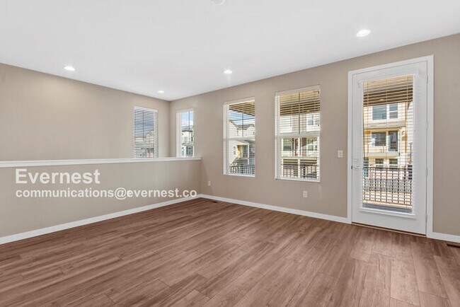 Building Photo - 8970 Southurst St