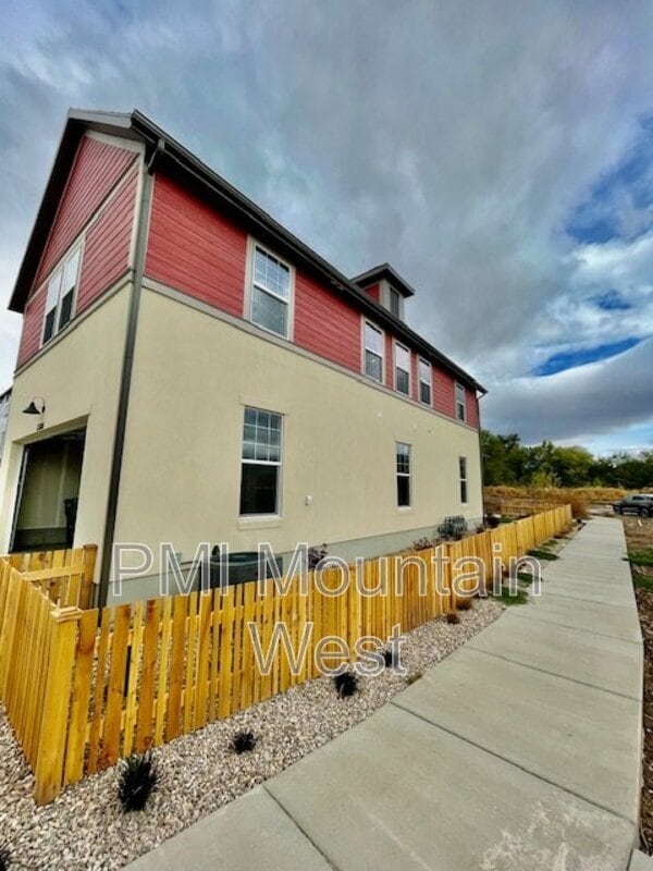 Building Photo - 1386 Copper Sky Dr