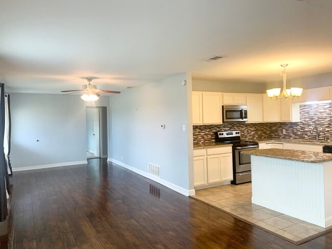 Building Photo - 8918 FM148