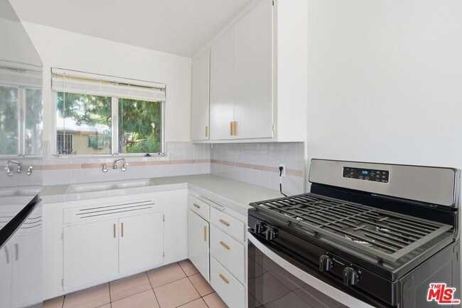 Building Photo - 4100 Wade St