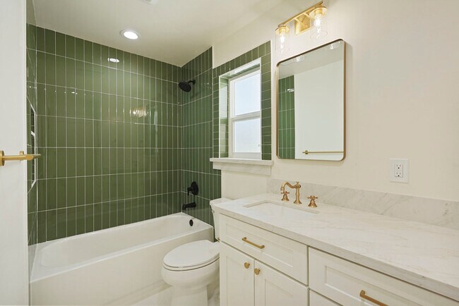 Building Photo - Beautiful 2 bedroom 1 Bathroom for rent in North Oak Park! Close to UC Davis and McGeorge Law