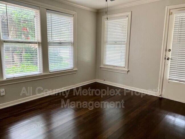 Building Photo - 6355 Velasco Ave