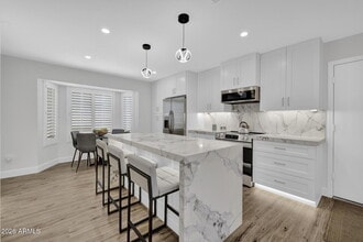 Building Photo - 4760 W Wahalla Ln