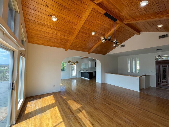 Building Photo - GORGEOUS VIEWS OF LAKE TRAVIS AT HUDSON BEND