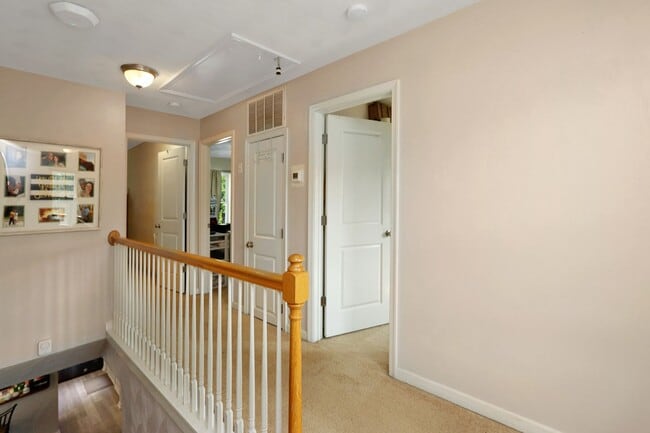 Building Photo - 961 Maltby Ave