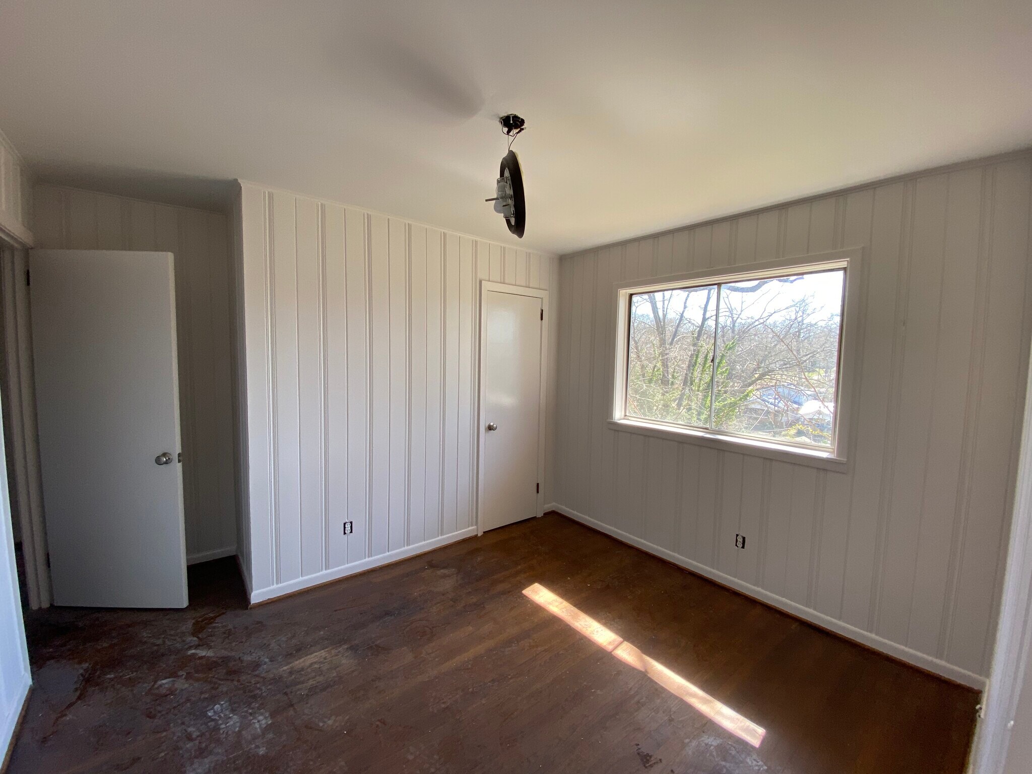 Building Photo - 536 81st St S