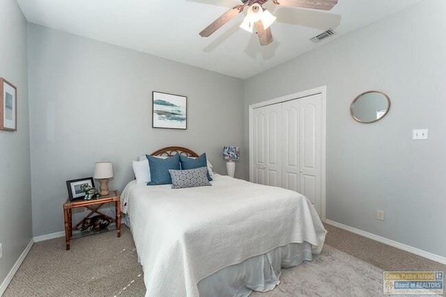 Building Photo - 29 Torrey Pines Dr