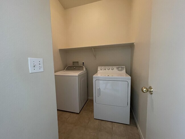 Building Photo - 3582 Fighting Falcon Dr