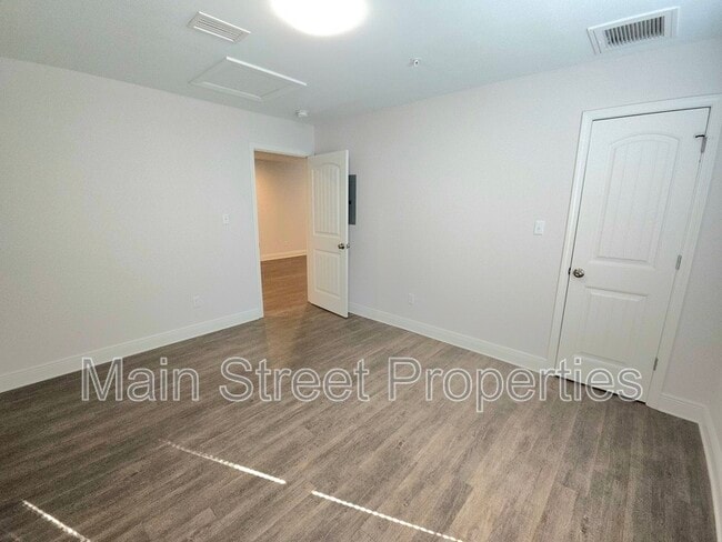 Building Photo - 313 North Nav Boulevard