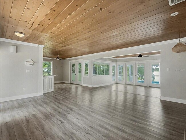 Building Photo - 125 Lake Roy Dr