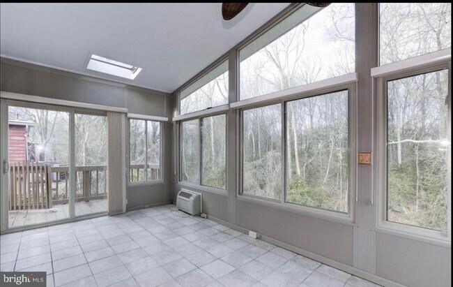 Building Photo - 8306 Rosette Ln
