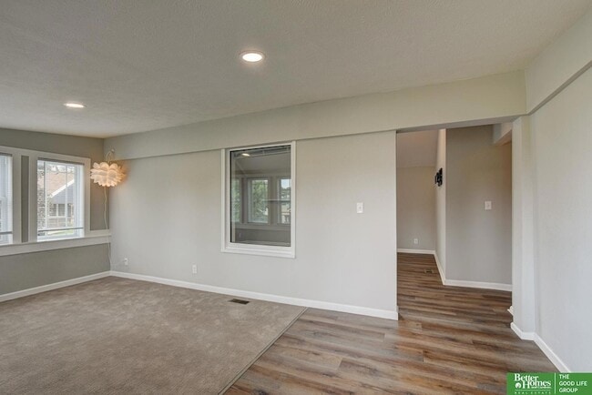 Building Photo - 6519 Parker St