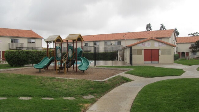 Building Photo - One bedroom Condo in Chula Vista