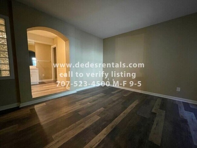Building Photo - 2038 Stonefield Ln