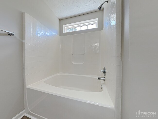 Building Photo - 1217 Andrews Dr