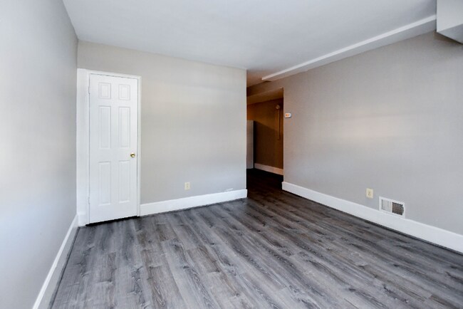 Building Photo - 1709 Montello Ave NE