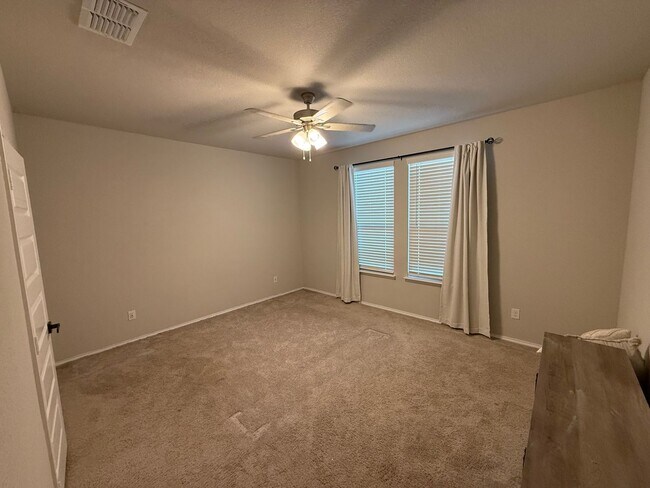 Building Photo - NEW 4 Bedroom in Joshua ISD. Move in special for the end of the year!