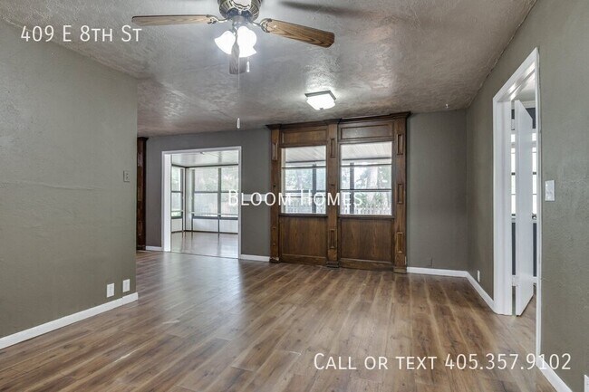 Building Photo - 409 E 8th St