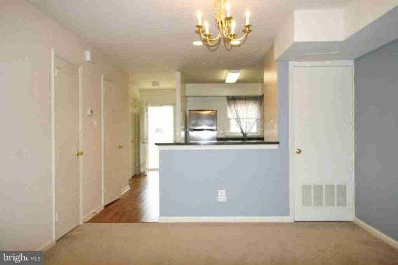 Building Photo - 38 Barclay Ct