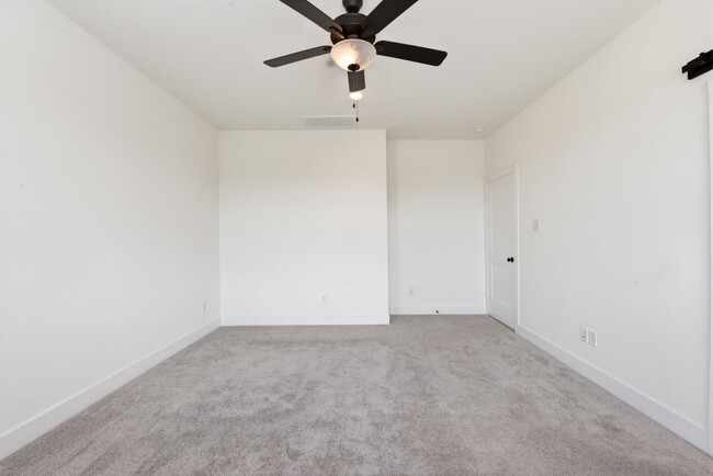 Building Photo - 15155 Colorado Bnd Pk Dr