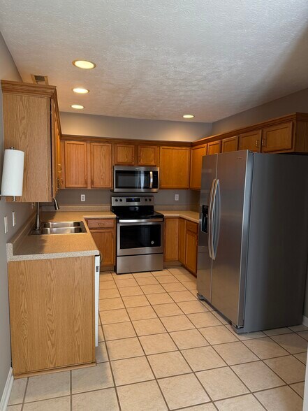 Building Photo - 114 Cortland Ct