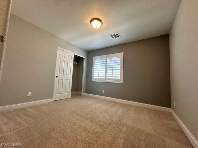 Building Photo - 5937 Gordon Creek Ave