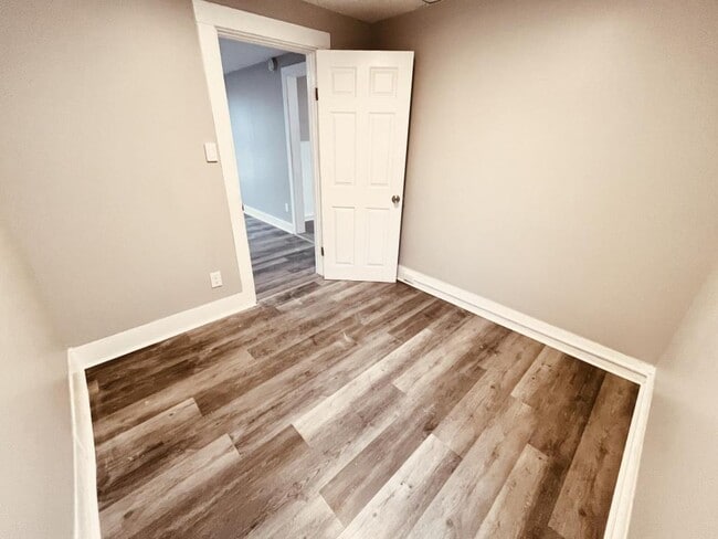 Building Photo - 6 Grove St