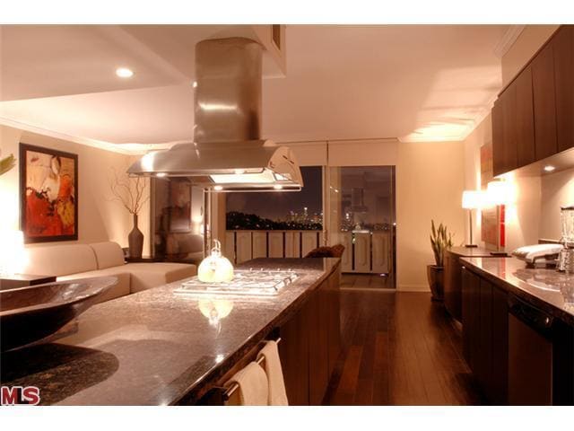 Kitchen - 4411 Los Feliz Blvd